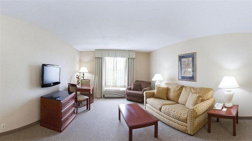Holiday Inn Little Rock-Airport-Conference Center By Ihg Exterior foto